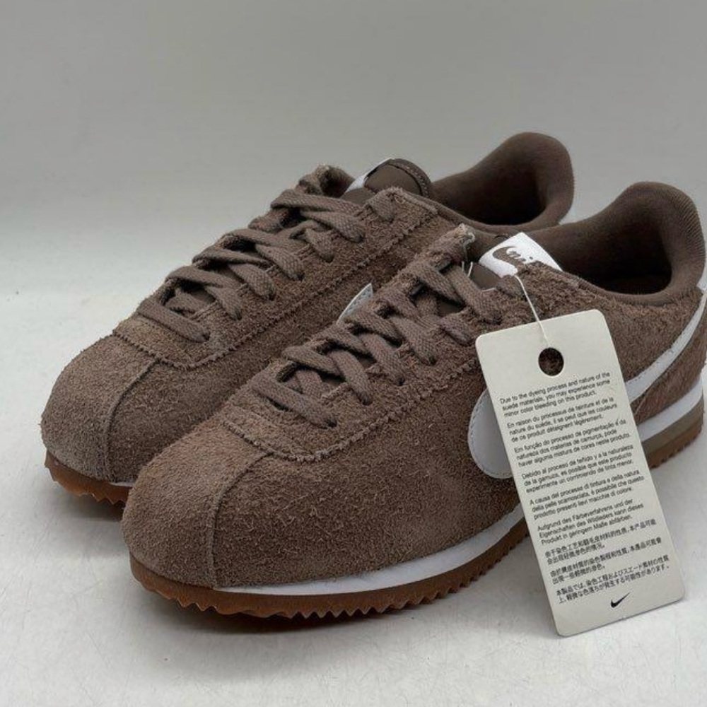 Women’s Nike Cortez Vintage Sneakers ~ Mink~ 8.5 NEW
